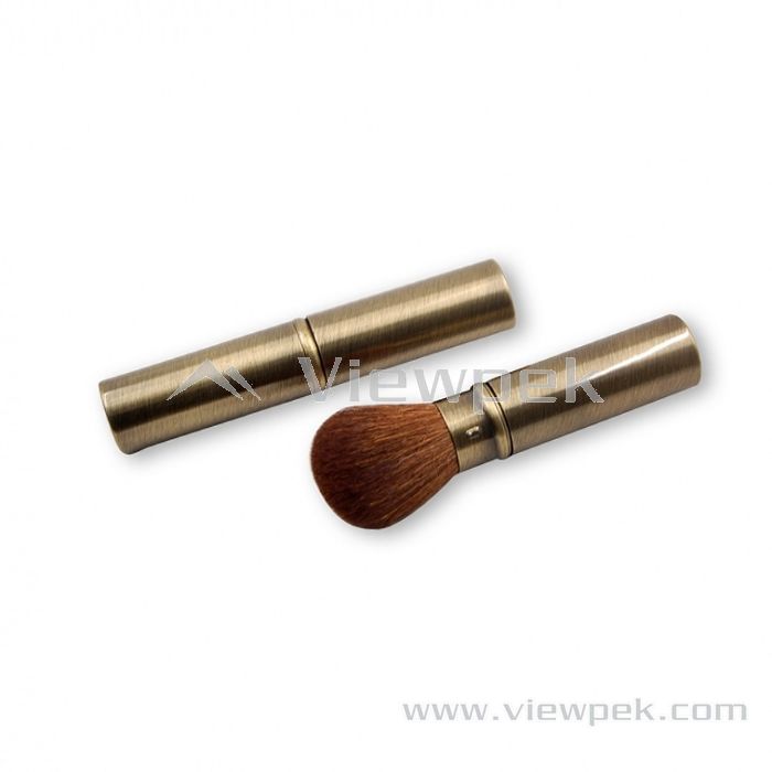  Retractable Powder Brush- C8102A02