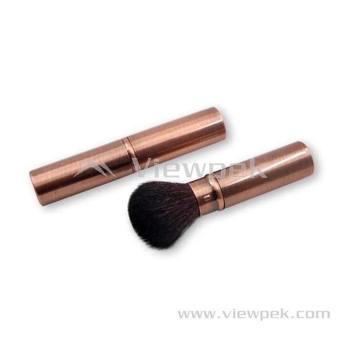  Retractable Powder Brush- C8102A01